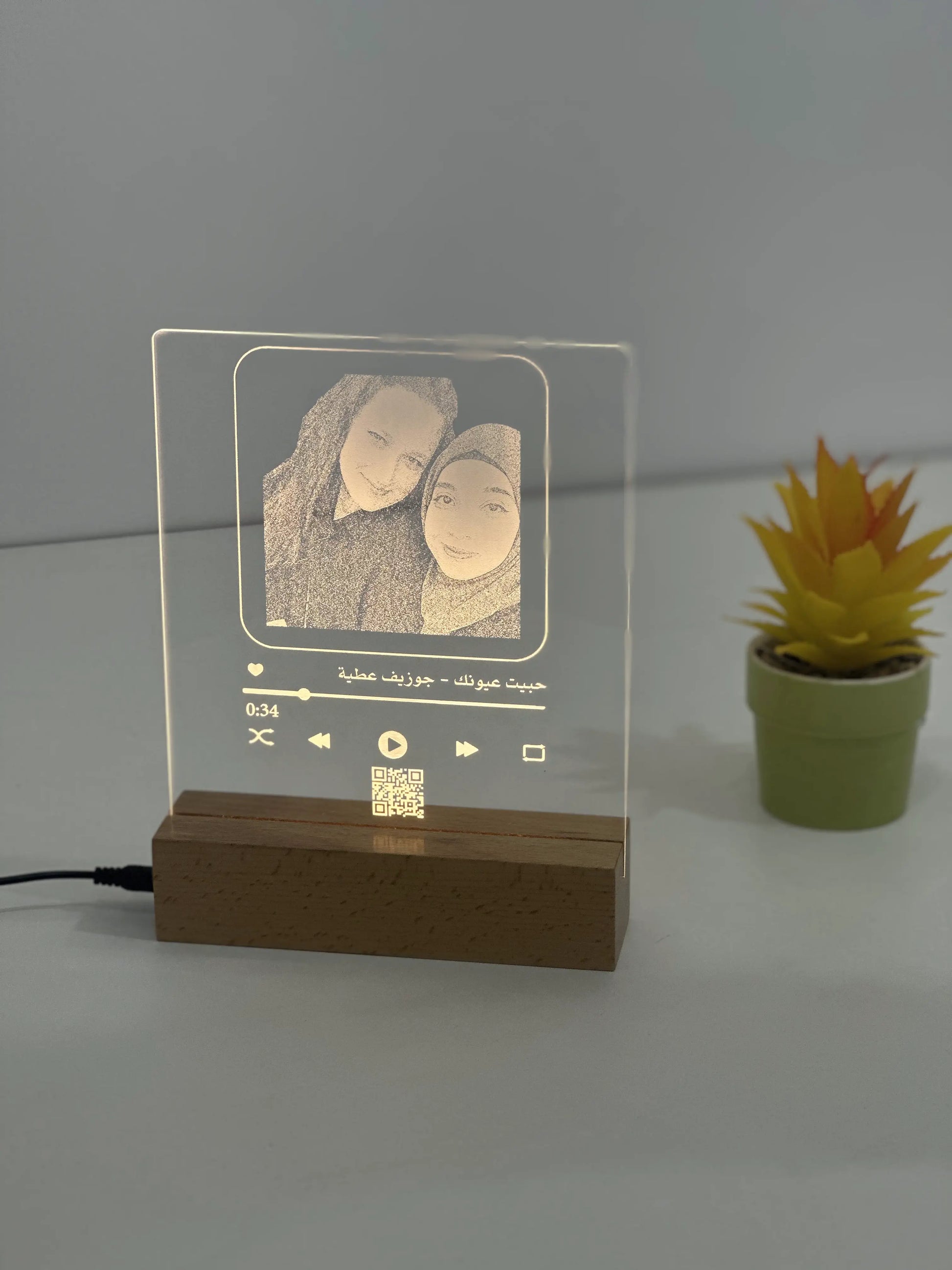 Engraved Music Themed Photo Lamp