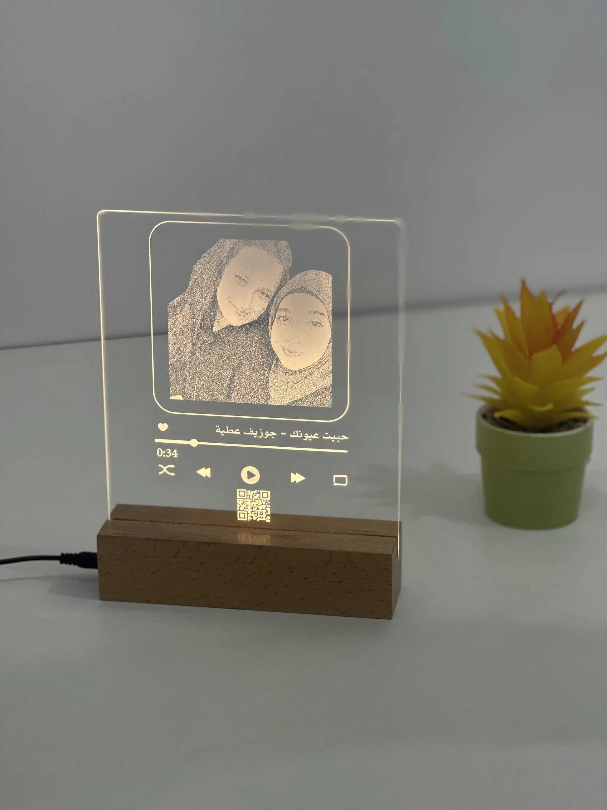  Engraved Music Themed Photo Lamp
