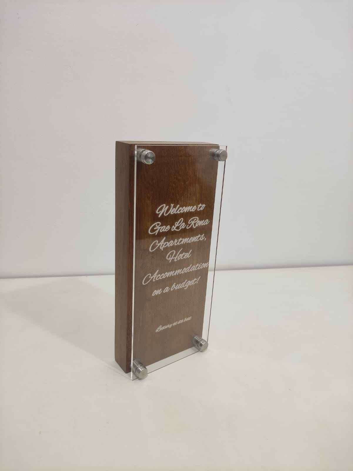 Customized Wooden and Acrylic Memento for Office