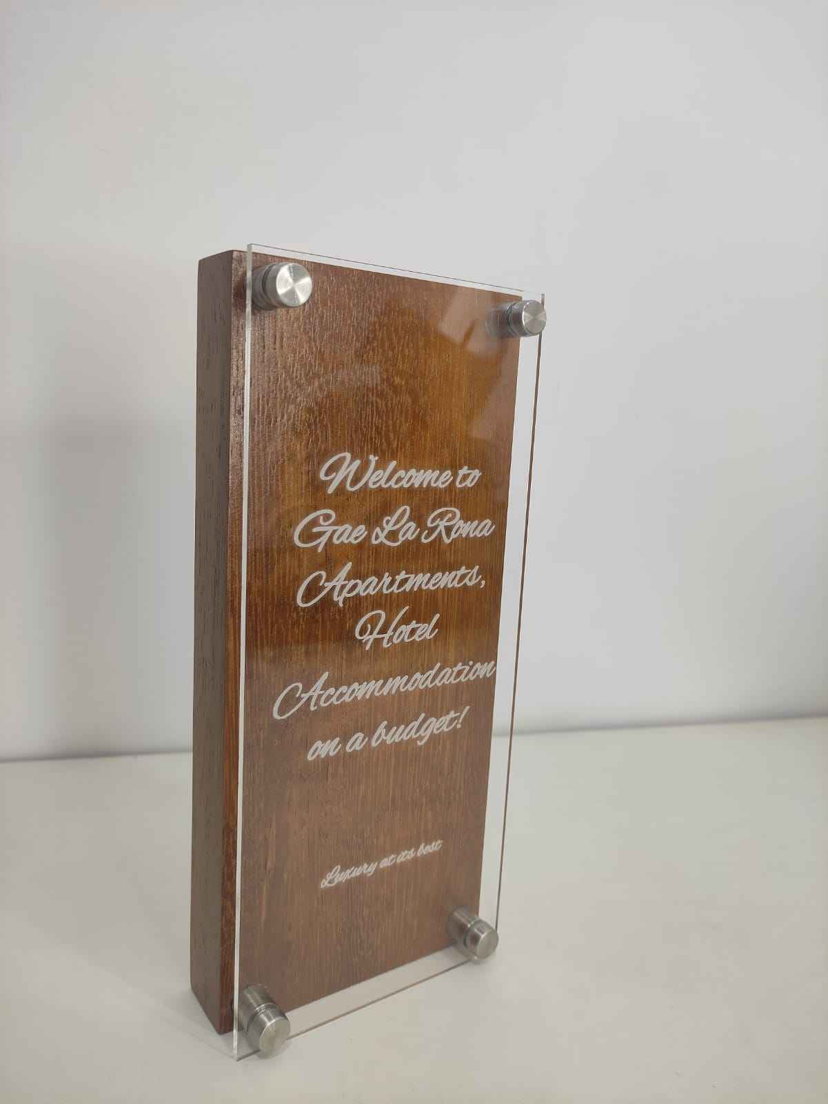 Customized Wooden and Acrylic Memento for Office